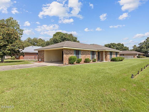 2nd image of 200 Cheyenne Cir
