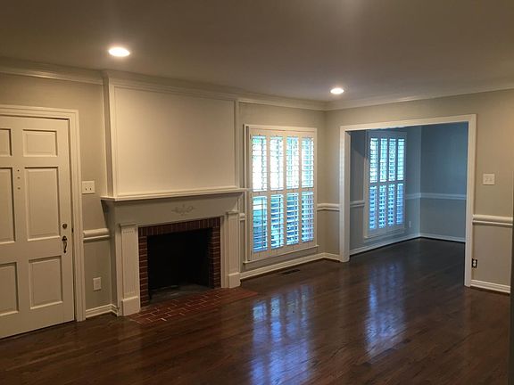 4th image of 4329 Greenbrier Dr