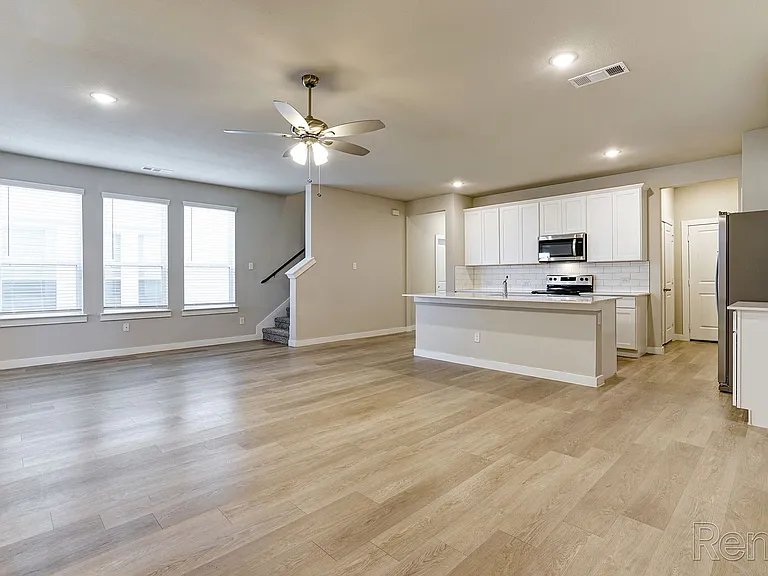 4147 Tobin Dr — Photo 6