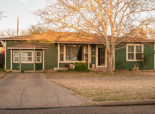 1306 Wayland St, Plainview, TX 79072