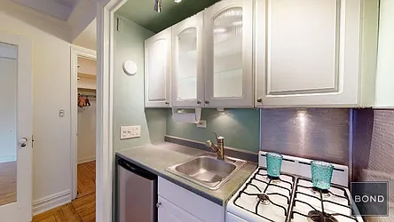 Rented by Bond New York