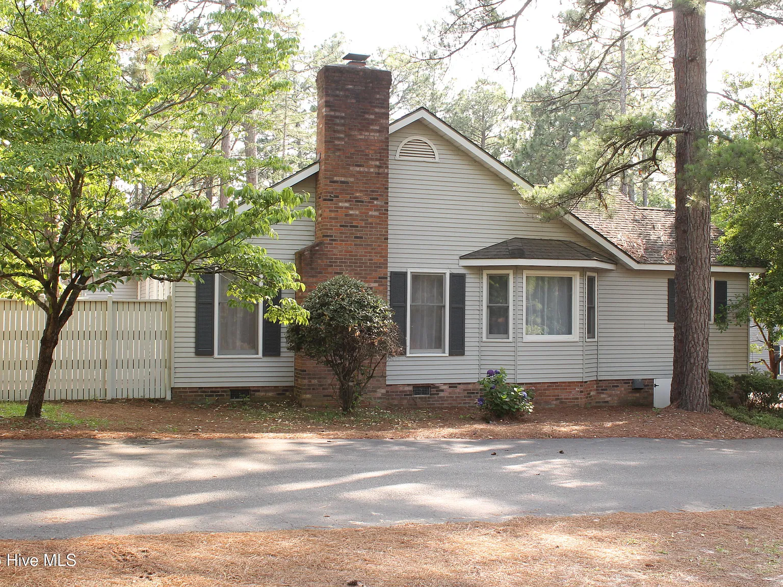 2 bed, 2.0 bath, 1530 sqft, $1,800 — Photo 2