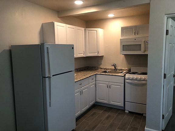 5th image of 5842 S Park Ave Unit 4