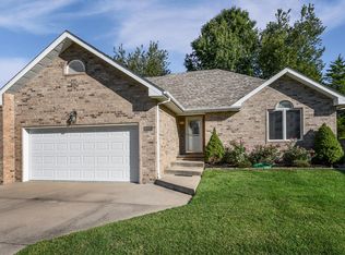 1645 W Swallow St, Springfield, MO 65810