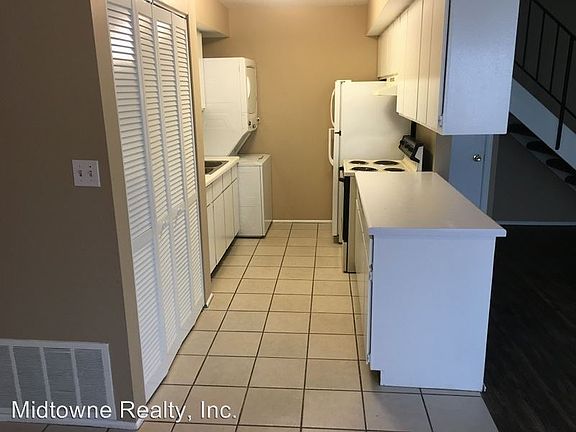 3rd image of 4812 Woodmark Dr