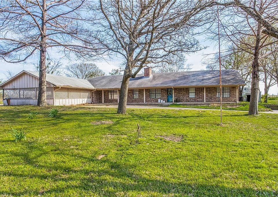 1st image of 1117 Honeysuckle Dr