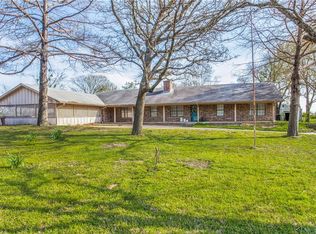 1117 Honeysuckle Dr, Keene, TX 76059