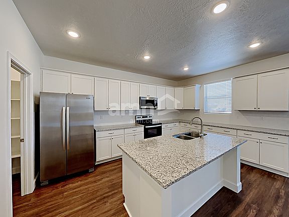 4th image of 1232 E Peterson Ln
