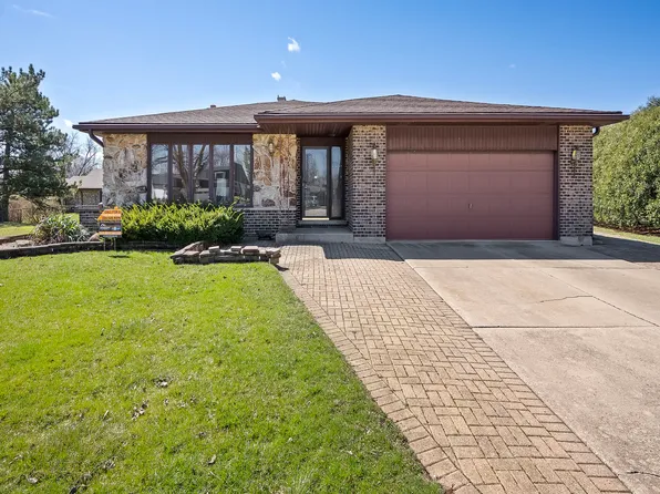 1631 Arbor Ct, Darien, IL 60561