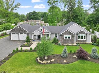 7 Birch Rd, Pompton Plains, NJ 07444