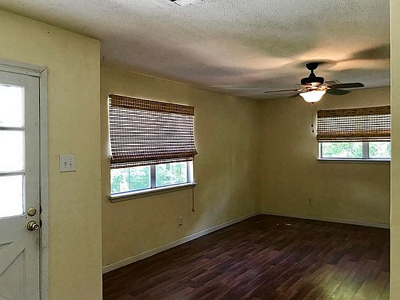 3rd image of 152 Bluebird Ln