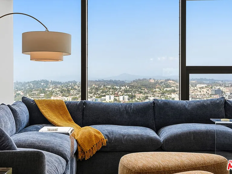 1100 Wilshire Blvd #2604 — Photo 9