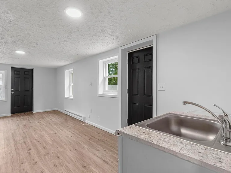 90 Everett St #2 — Photo 15