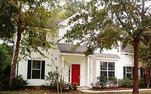 1st image of 2101 Country Manor Dr