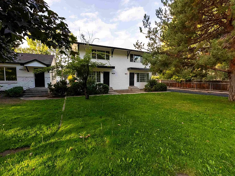 4623 W Catalpa Dr — Photo 3