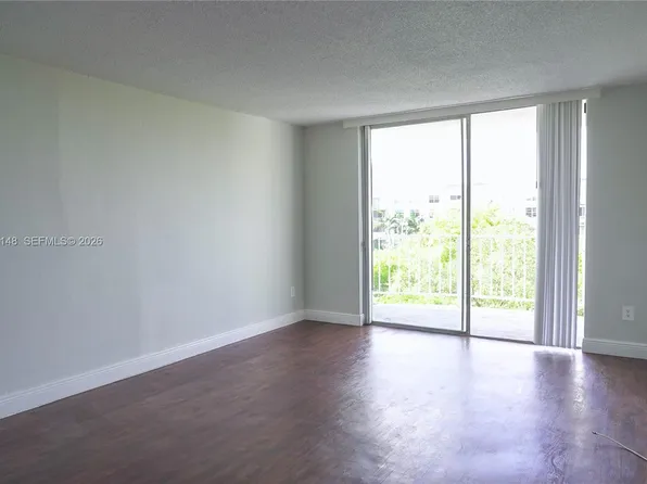482 NW 165th Street Rd APT A504, Miami, FL 33169