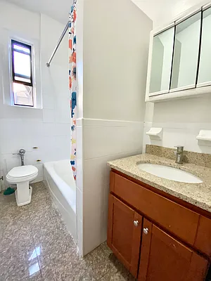 Rented by Bohemia Realty Group | media 8