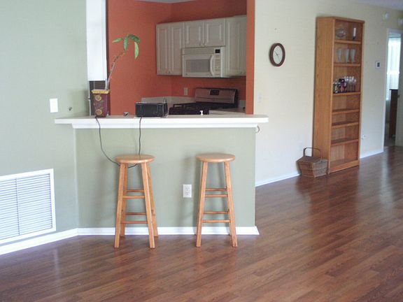 counter,view to kitchen