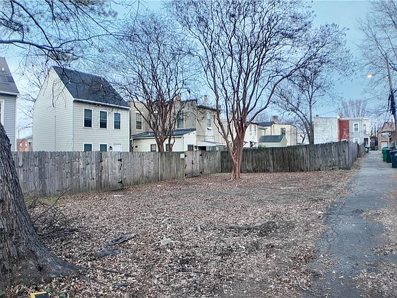 4th image of 515 Catherine St