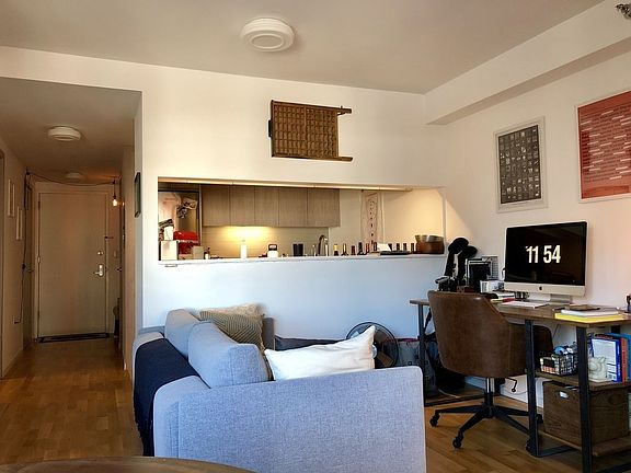 3rd image of 505 Saint Marks Ave APT 4A