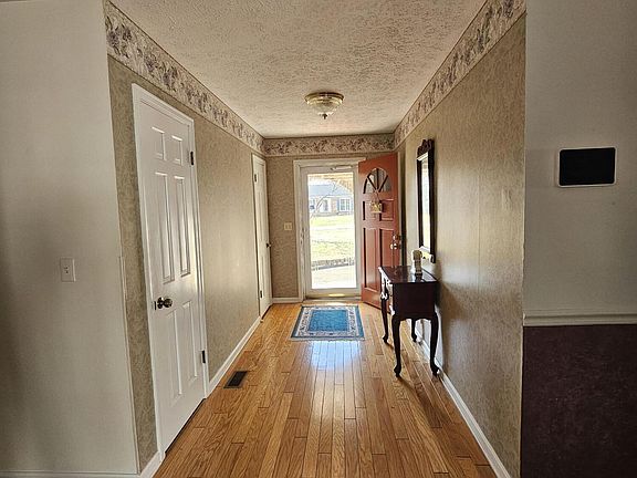 4th image of 4903 Jerry Dr