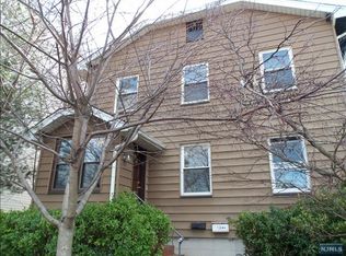 130 W Central Blvd #1, Palisades Park, NJ 07650