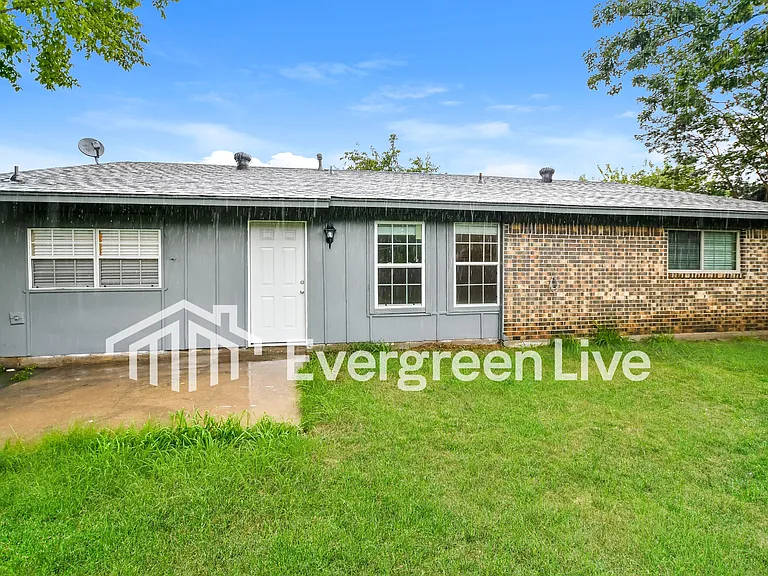 803 Catherine Ln — Photo 17