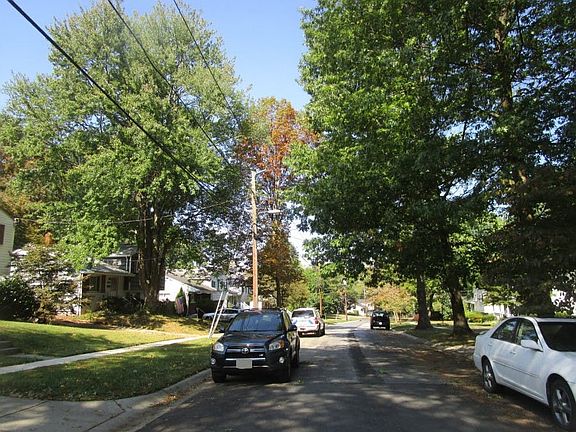 4th image of 11104 Lund Pl
