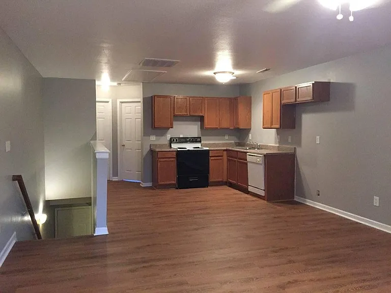 938 Hines Valley Rd #A — Photo 2