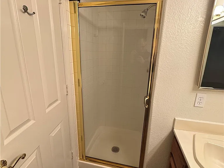 701 Capri Dr #13B — Photo 10