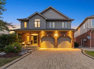 618 Woodlawn Pl, Waterloo, ON N2T0A1