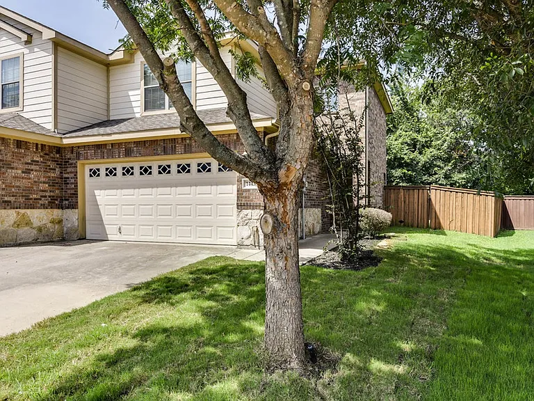 1443 Ravenwood Dr — Photo 25