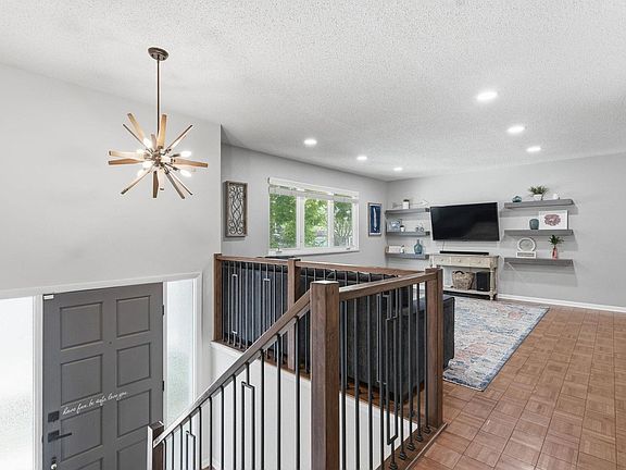 4th image of 2930 Alamosa Ct