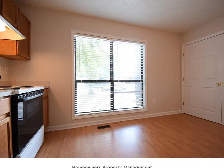 5840 Horton Pl — Photo 7
