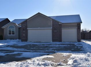 405 W 7th St, Tea, SD 57064