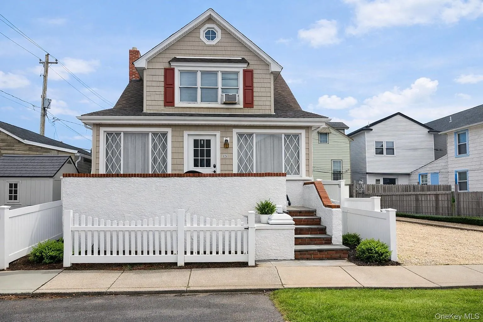 4 bed, 2.0 bath, 1507 sqft, $5,500 — Photo 1