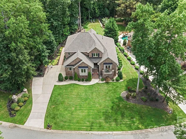 153 W Maranta Rd, Mooresville, NC 28117