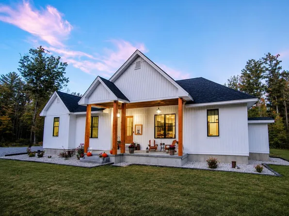 96 Ledgewood Lane, Brownfield, ME 04010