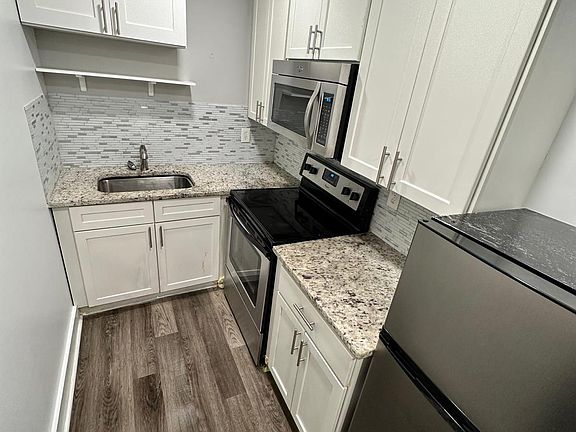 2nd image of 1750 Kristi Dr #1750