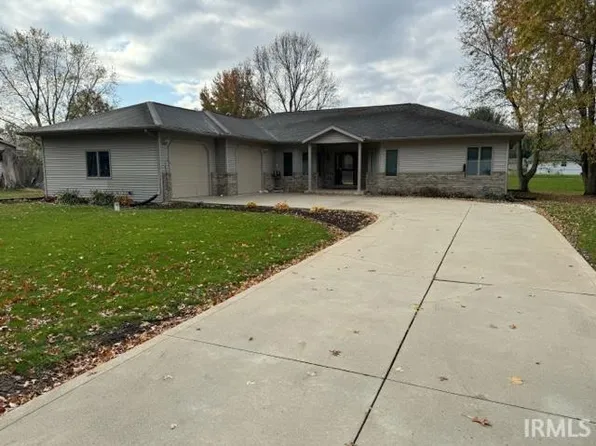 1906 Ironwood Dr, Warsaw, IN 46580