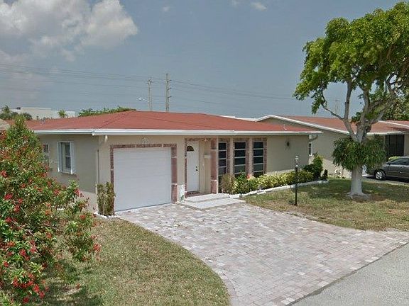 3rd image of 1621 NW 49th St