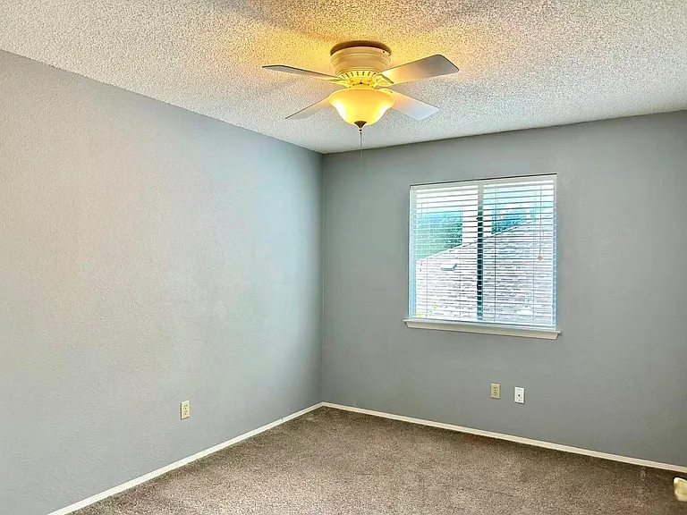 12906 Tantara Dr — Photo 23