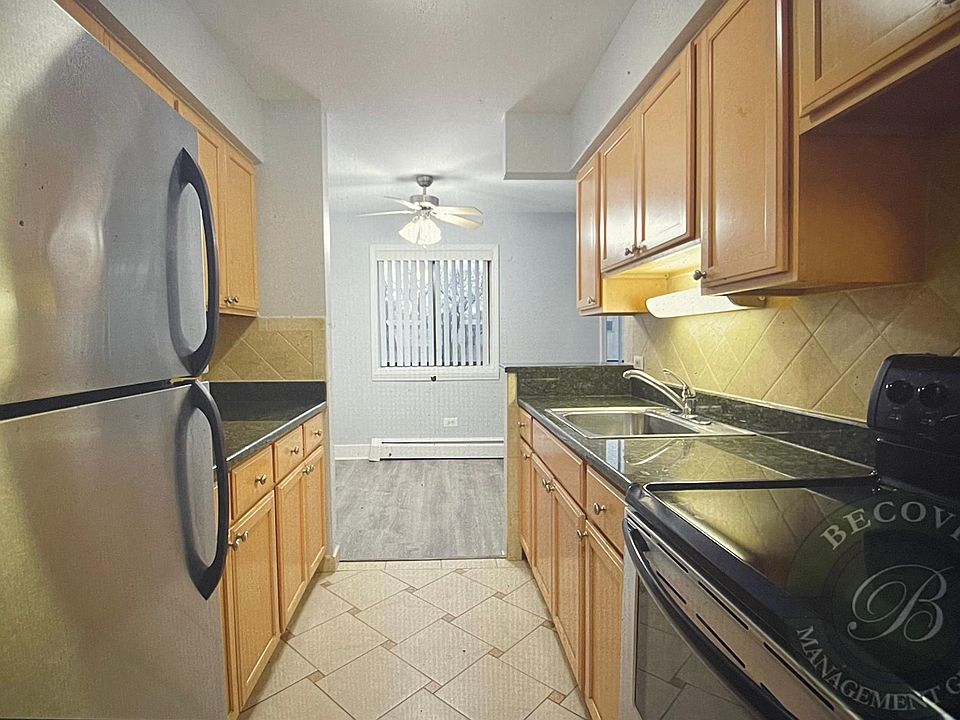 1st image of 6003 N Kenmore Ave #405