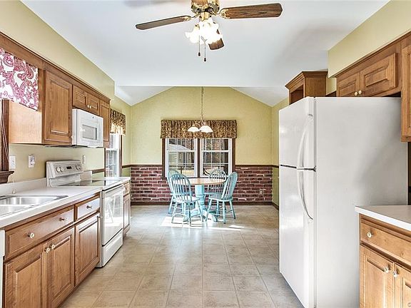 4th image of 11820 Spikehorn Ln