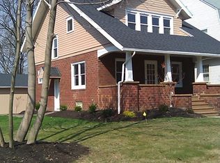 208 Castle Blvd, Akron, OH 44313