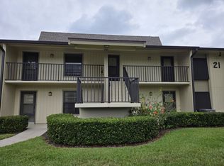 21 Plantation Dr #1-202, Vero Beach, FL 32966