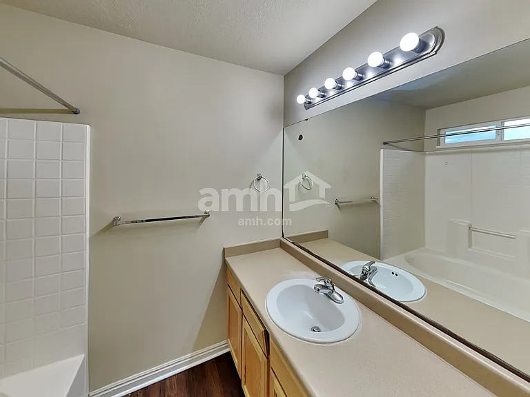 917 W Longleaf Dr — Photo 11