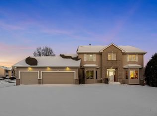 4290 Cottonwood Ln N, Plymouth, MN 55441