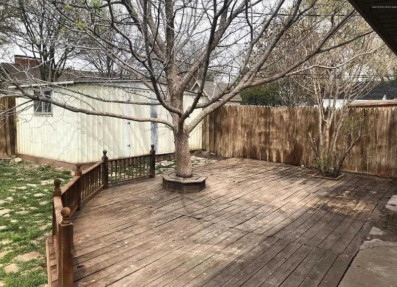 4 bed, 2161 sqft, $2,500 — Photo 4