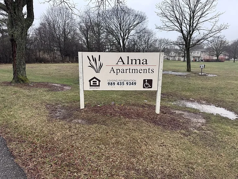 Alma Apartments — Photo 20